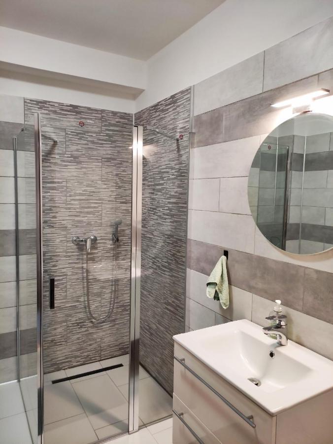 Petit Paul Apartman Keszthely Ngoại thất bức ảnh